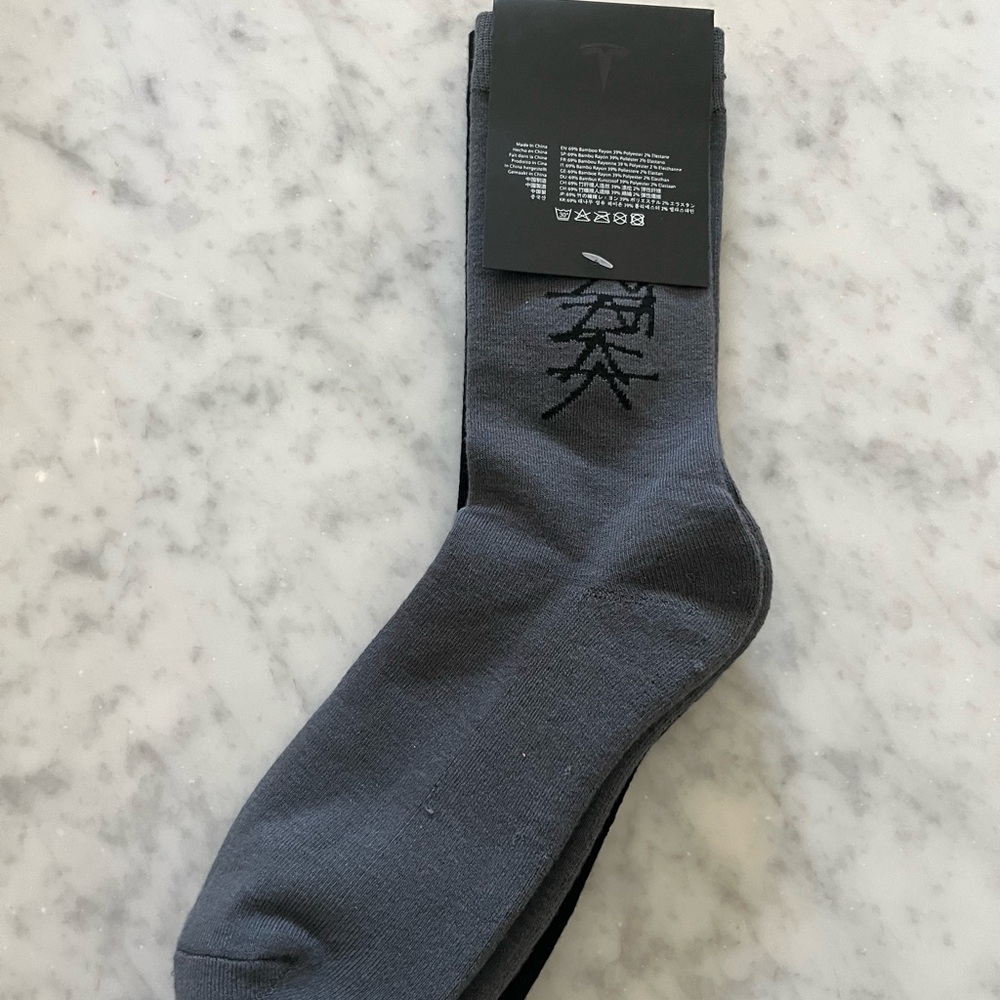 NWT Tesla Cybertruck Graffiti Socks 2 pair set size L/XL - Picture 4 of 9